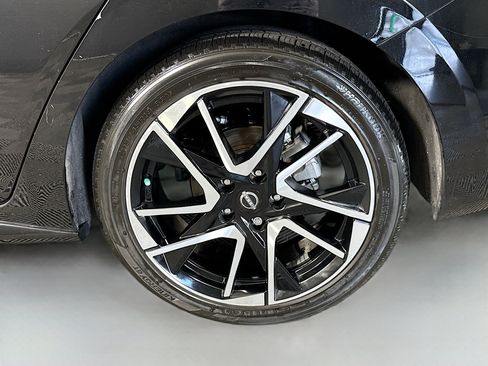 Used 2024 Nissan Sentra SR FWD image 37