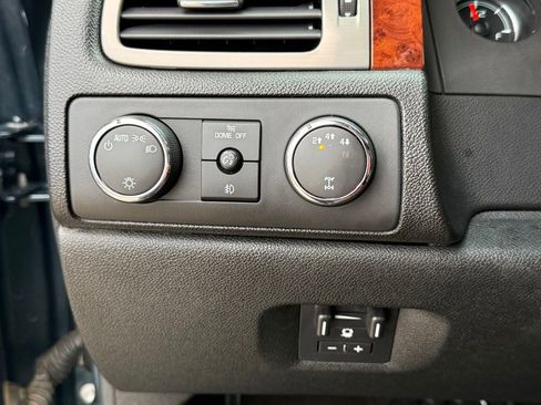 Used 2010 GMC Sierra 2500 SLT w/ SLT Convenience Package image 30