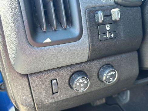 Used 2020 Chevrolet Colorado Z71 AWD/4WD image 18