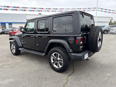 Used 2020 Jeep Wrangler Unlimited Sahara image 3