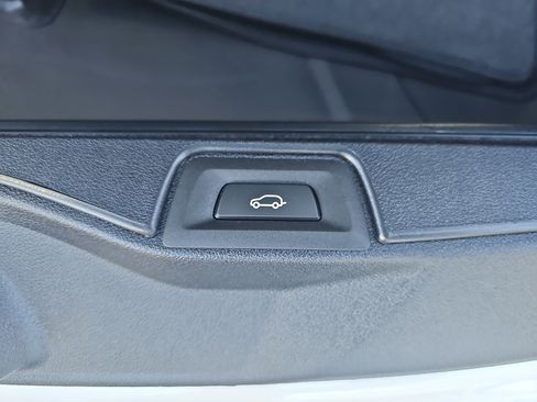 New 2026 BMW X5 xDrive40i w/ Climate Comfort Package AWD/4WD image 13