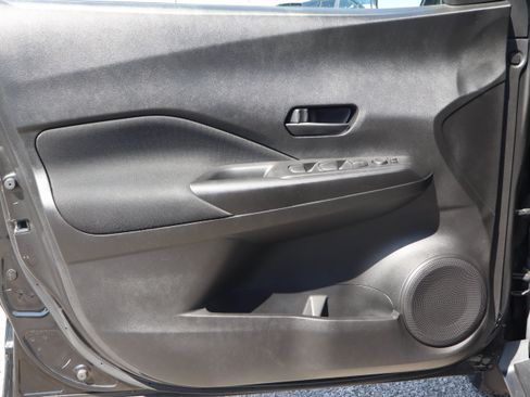 Used 2023 Nissan Kicks S FWD image 13