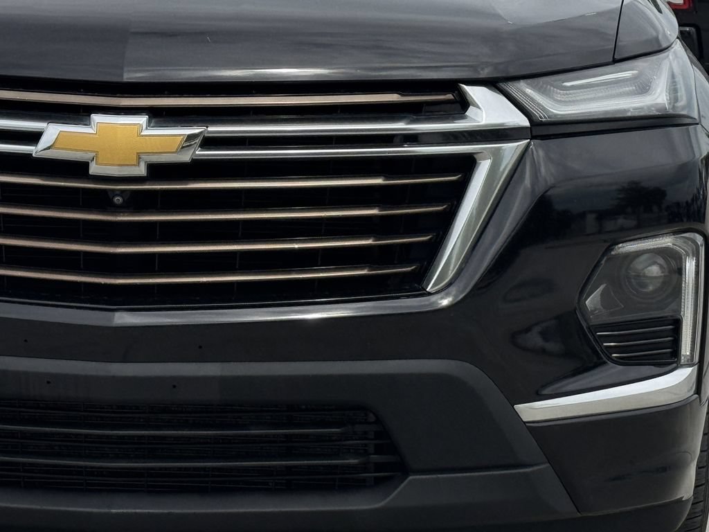 Used 2023 Chevrolet Traverse High Country w/ LPO, Floor Liner Package AWD/4WD image 8