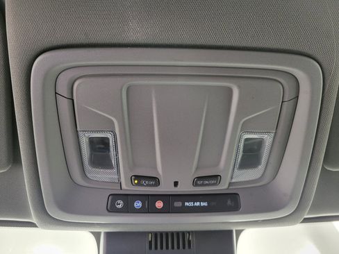 Used 2022 Chevrolet Silverado 1500 RST image 18