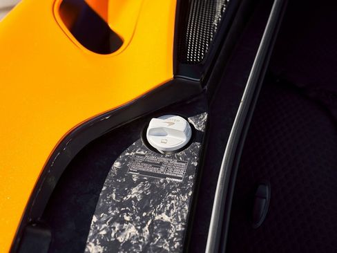 Used 2023 McLaren GT image 21