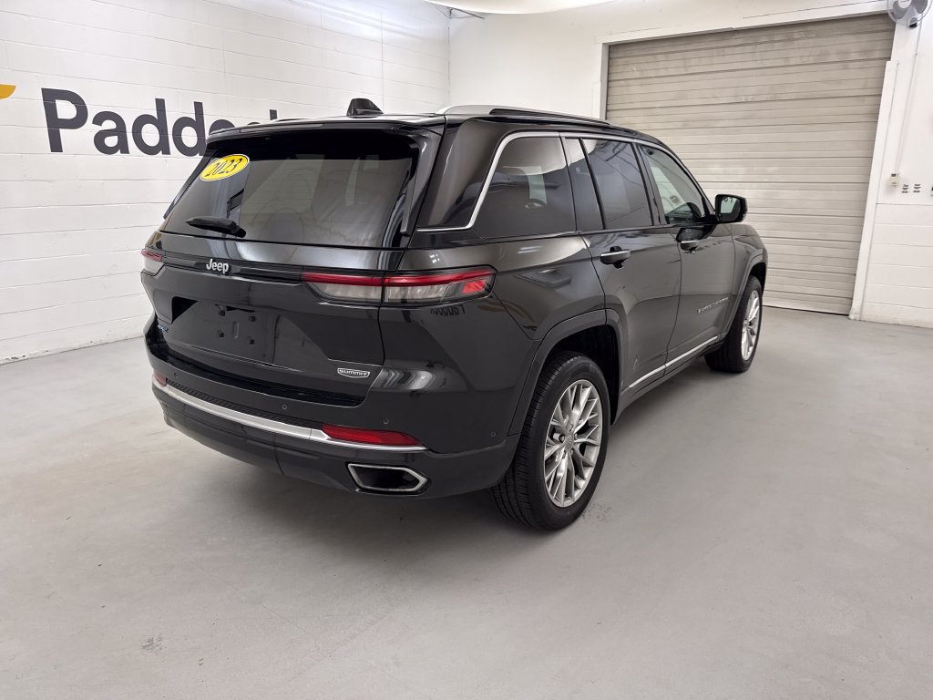 Used 2023 Jeep Grand Cherokee Summit AWD/4WD image 5