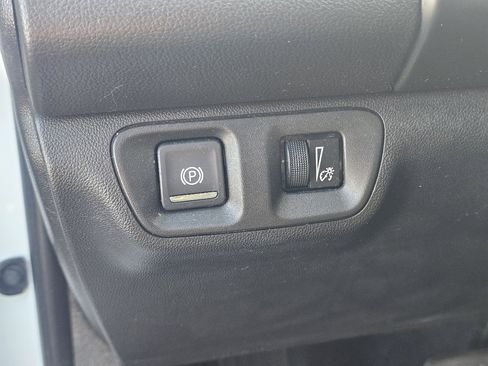 Used 2019 GMC Acadia SLT image 28