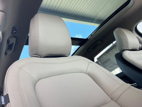 New 2025 Lincoln Corsair Reserve w/ Jet Appearance Package image 15