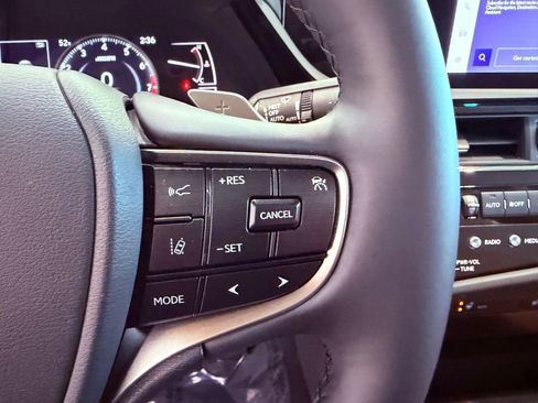 Certified 2024 Lexus ES 350 w/ Premium Package image 21