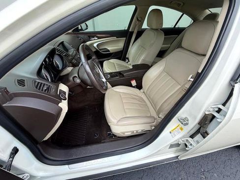 Used 2013 Buick Regal Premium image 9