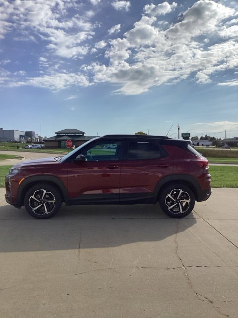 Used 2023 Chevrolet TrailBlazer RS FWD image 2