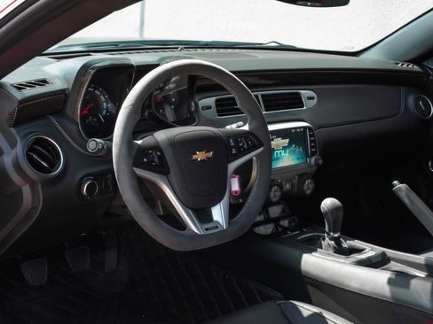 Used 2013 Chevrolet Camaro SS w/ SS Performance Package RWD image 13