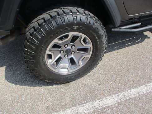 Used 2019 Jeep Wrangler Sport AWD/4WD image 19