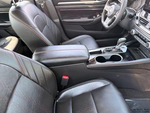 Certified 2024 Nissan Altima 2.5 SR w/ SR Premium Package FWD image 12