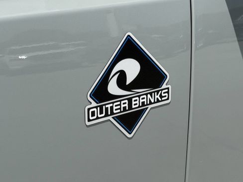 Used 2024 Ford Bronco Outer Banks AWD/4WD image 10