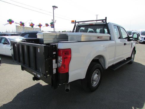 Used 2021 Ford F250 XL w/ Power Equipment Group RWD image 6
