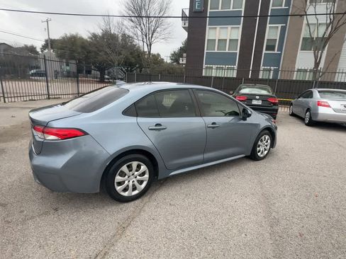 Used 2020 Toyota Corolla LE image 8