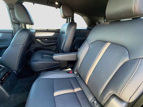 Used 2025 MAZDA CX-90 Plug-In Hybrid w/ Premium Plus image 22