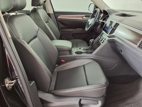 Used 2021 Volkswagen Atlas SE w/ Panoramic Sunroof Package image 9