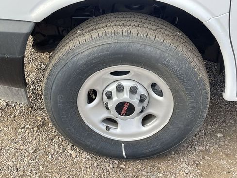 New 2025 GMC Savana 2500 Extended w/ Driver Convenience Package image 33