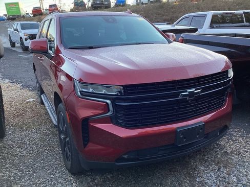 Used 2024 Chevrolet Tahoe RST w/ Luxury Package image 2