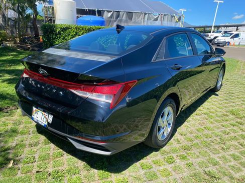 Used 2023 Hyundai Elantra SE w/ Preferred Accessory Package FWD image 25