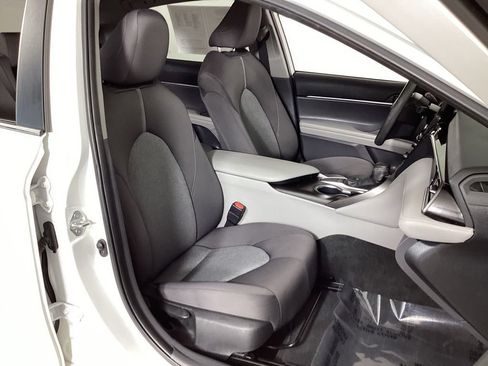 Used 2022 Toyota Camry LE FWD image 34