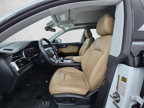Used 2019 Audi Q8 Prestige w/ Year 1 Package AWD/4WD image 17