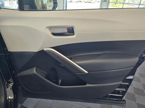 Used 2024 Toyota Corolla Cross L FWD image 40