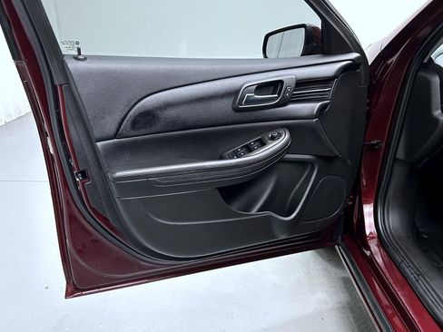 Used 2015 Chevrolet Malibu LT w/ Power Convenience Package image 9