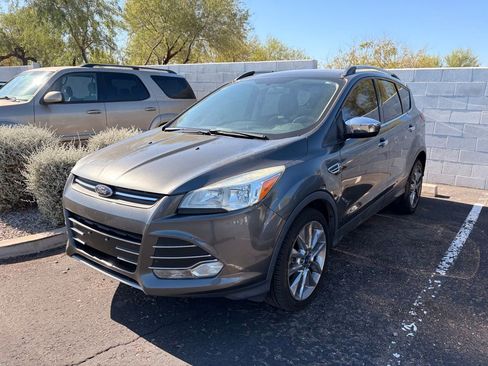 Used 2015 Ford Escape SE w/ SE Chrome Package AWD/4WD image 2
