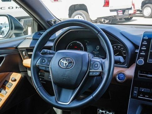 Used 2021 Toyota Avalon XSE image 16