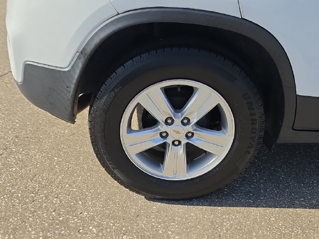 Used 2020 Chevrolet Trax LS FWD image 5