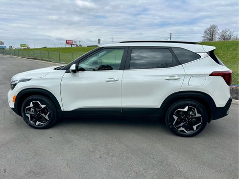 Used 2025 Kia Seltos EX w/ EX Sunroof Package image 8