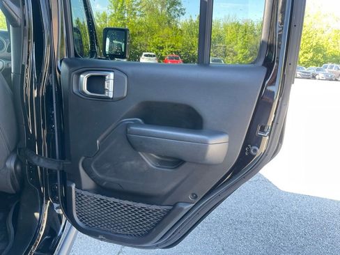 Used 2023 Jeep Wrangler Unlimited w/ Cold Weather Group AWD/4WD image 16