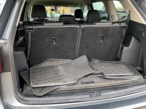 Used 2022 Volkswagen Atlas SE w/ Black Wheel Package image 34