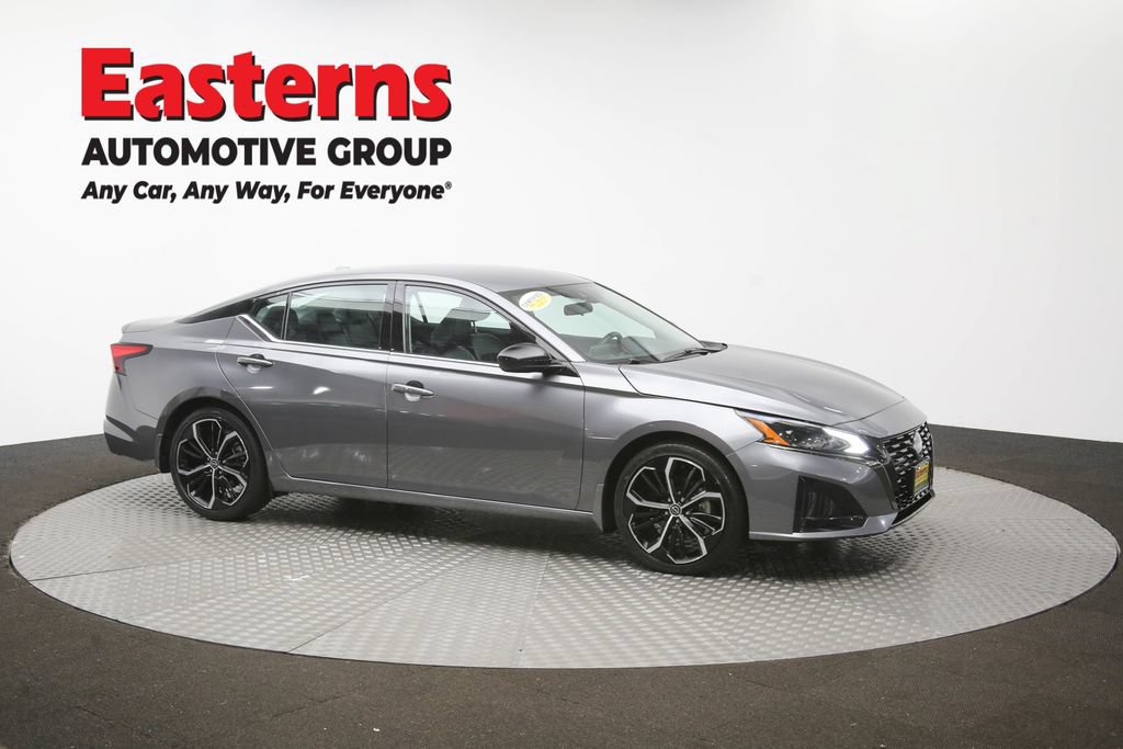Used 2023 Nissan Altima 2.5 SR FWD image 48