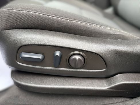 Used 2023 Chevrolet Blazer LT image 16