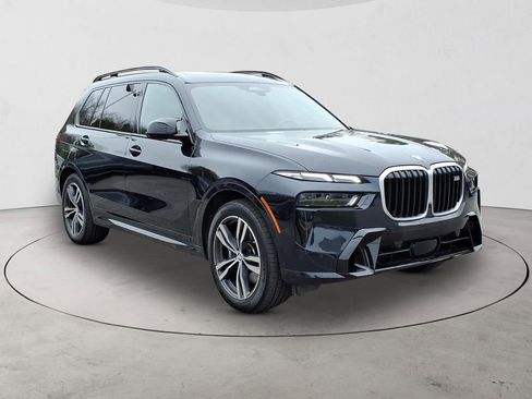 Used 2025 BMW X7 M60i w/ Executive Package AWD/4WD image 3