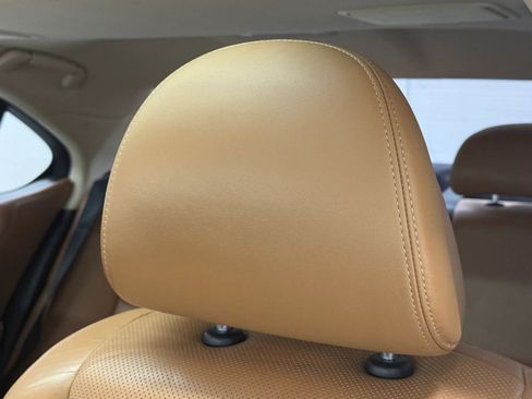 Used 2013 Lexus LS 460 w/ Comfort Pkg RWD image 19