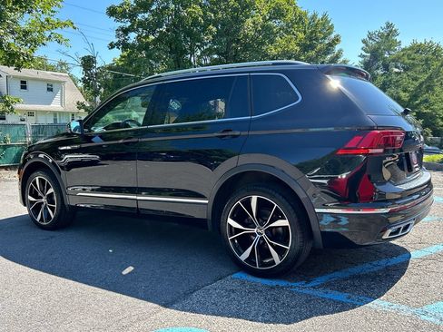 Used 2024 Volkswagen Tiguan SEL R-Line AWD/4WD image 4