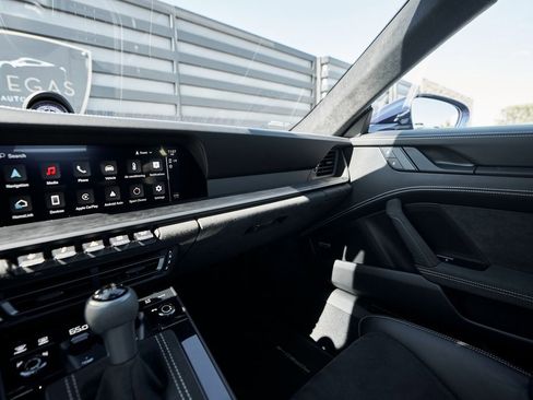 Used 2022 Porsche 911 GT3 image 65