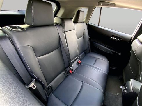 Used 2025 Toyota Corolla Cross XLE w/ Convenience Package FWD image 20