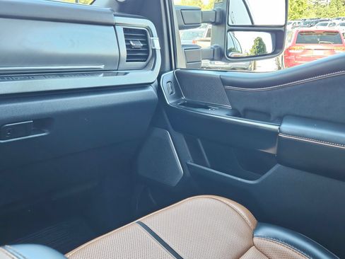 Used 2024 Ford F250 Platinum AWD/4WD image 11