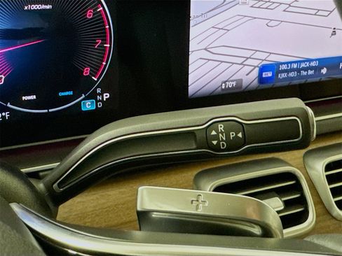 Certified 2025 Mercedes-Benz GLE 350 4MATIC image 18