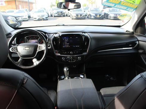 Used 2020 Chevrolet Traverse LT w/ Driver Confidence II Package AWD/4WD image 33