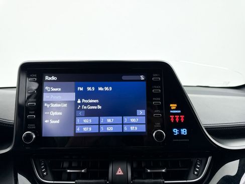 Used 2019 Toyota C-HR LE FWD image 4