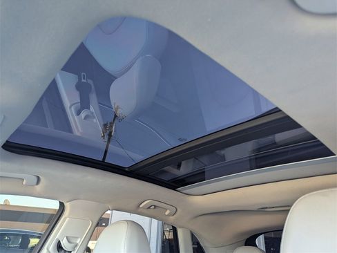 Used 2015 Audi Q3 2.0T Prestige w/ Prestige Package image 20