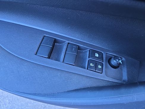 Used 2024 Toyota Corolla LE image 28