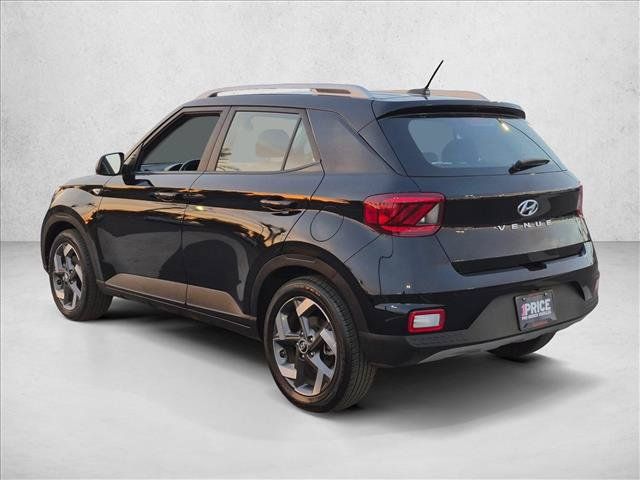 Used 2025 Hyundai Venue SEL FWD image 8